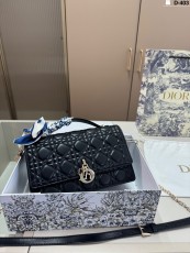 ディオールバッグ DIOR 2025新作 チェーンバッグ