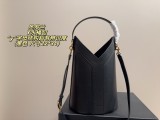 サンローランバッグ Yves Saint Laurent 2025新作 バケットバッグ