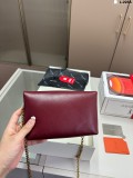 サンローランバッグ Yves Saint Laurent 2025新作 チェーンバッグ