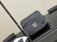 シャネルバッグ CHANEL 2025新作 メッセンジャーバッグ