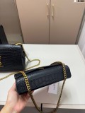 サンローランバッグ Yves Saint Laurent 2025新作 チェーンバッグ