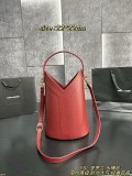サンローランバッグ Yves Saint Laurent 2025新作 バケットバッグ