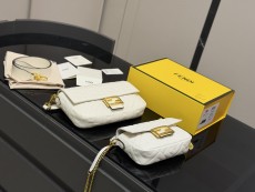 フェンディバッグ FENDI 2025新作 ショルダーバッグ