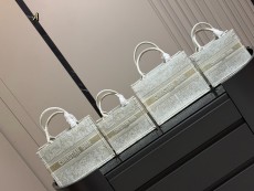 ディオールバッグ DIOR 2025新作 トートバッグ