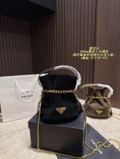 プラダバッグ PRADA 2025新作 バケットバッグ