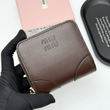 ミュウミュウ財布 Miu Miu 2025新作 財布
