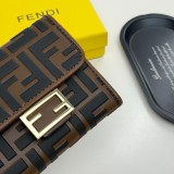 フェンディ財布 FENDI 2025新作 8013 財布