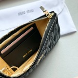 ミュウミュウ財布 Miu Miu 2025新作 財布