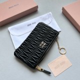 ミュウミュウ財布 Miu Miu 2025新作 財布