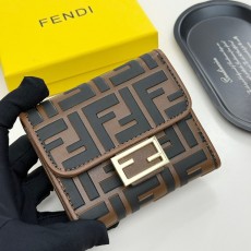 フェンディ財布 FENDI 2025新作 8013 財布