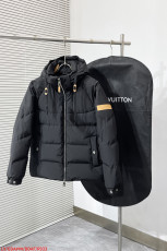ルイヴィトン服 LOUIS VUITTON 2025新作 ダウンジャケット