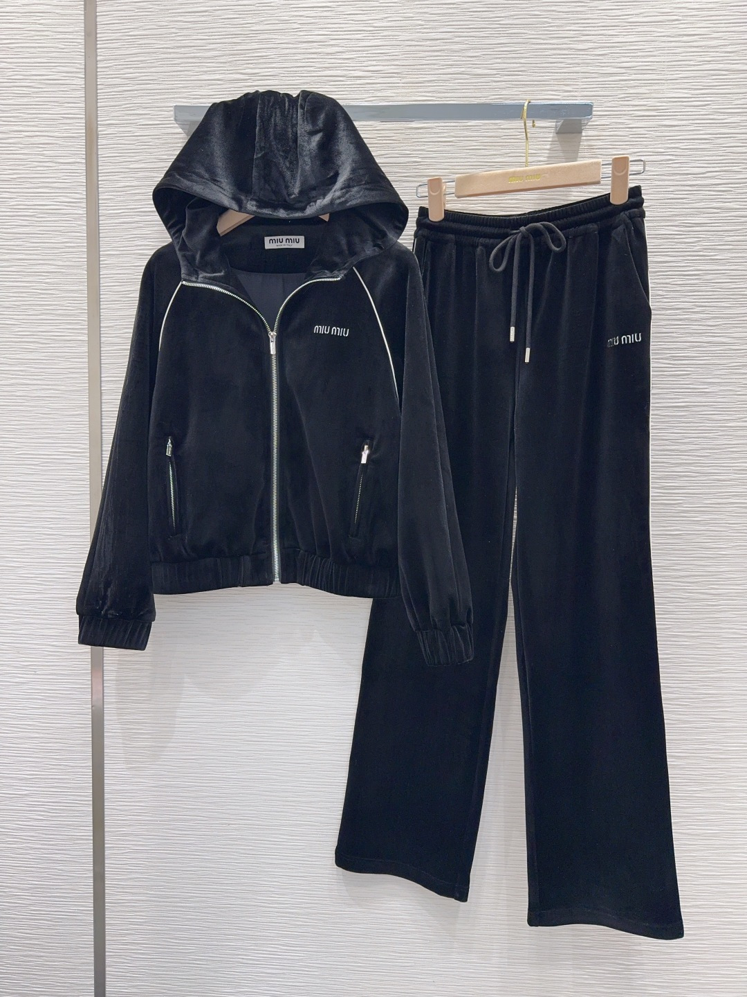 ミュウミュウ服 Miu Miu 2026新作 スーツ