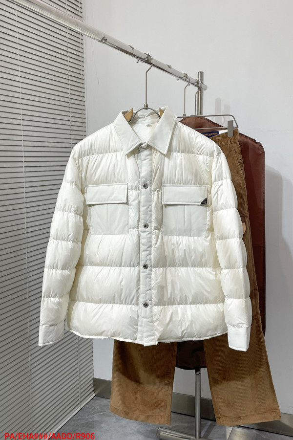 プラダ服 PRADA 2026新作 ダウンジャケット