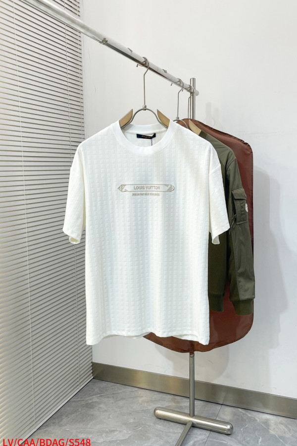 ルイヴィトン服 LOUIS VUITTON 2026新作 Tシャツ