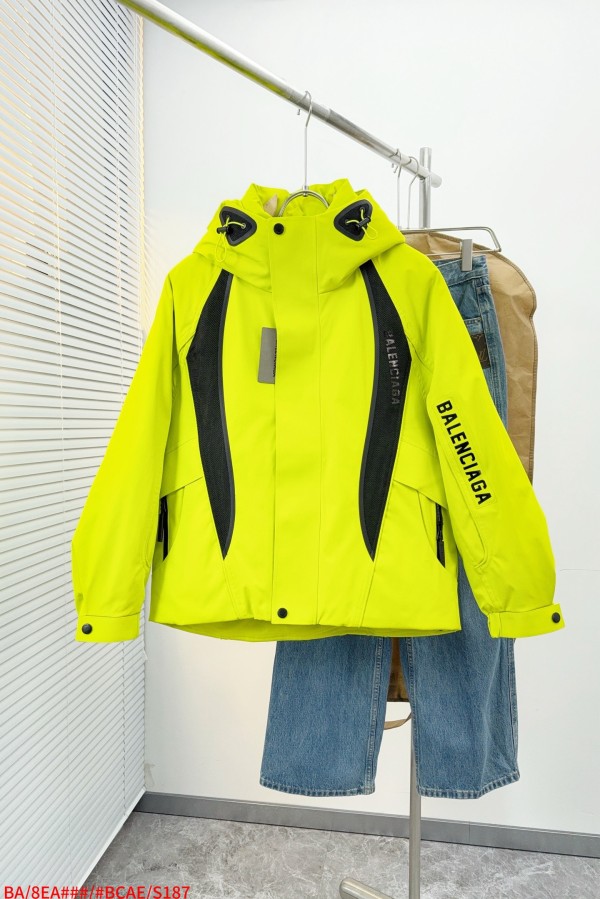 バレンシアガ服 BALENCIAGA 2026新作 ダウンジャケット