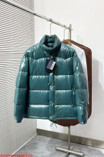 プラダ服 PRADA 2026新作 ダウンジャケット
