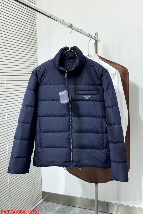 プラダ服 PRADA 2026新作 ダウンジャケット