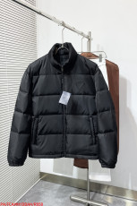 プラダ服 PRADA 2026新作 ダウンジャケット