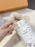 ルイヴィトン靴 LOUIS VUITTON 2026新作 トレーナーシューズ