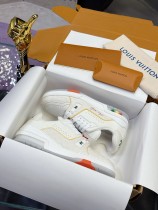 ルイヴィトン靴 LOUIS VUITTON 2026新作 スニーカー