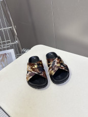 サンローラン靴 Yves Saint Laurent 2026新作 ミュール