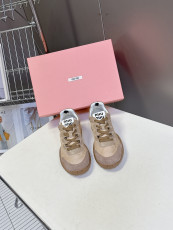 ミュウミュウ靴 Miu Miu 2026新作 スニーカー