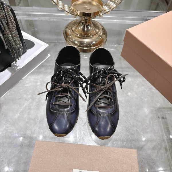 ミュウミュウ靴 Miu Miu 2026新作 カジュアルシューズ