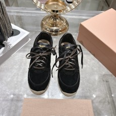 ミュウミュウ靴 Miu Miu 2026新作 カジュアルシューズ