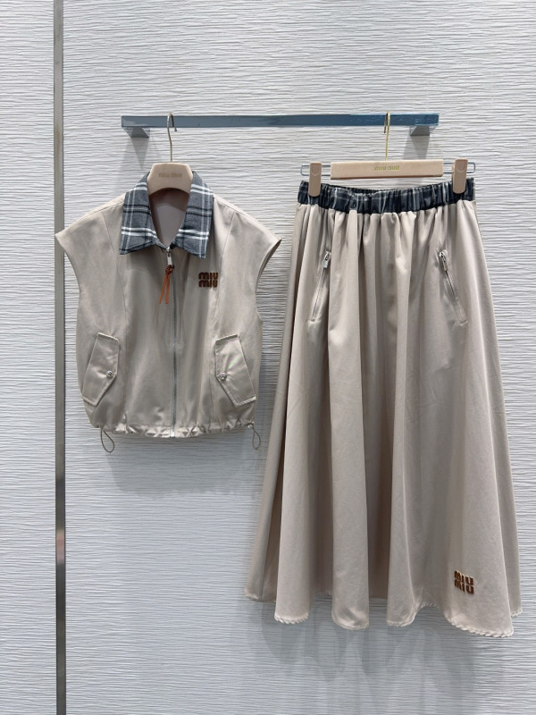 ミュウミュウ服 Miu Miu 2026新作 スーツ