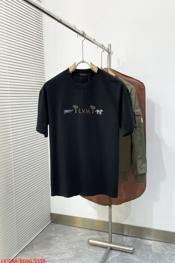 ルイヴィトン服 LOUIS VUITTON 2026新作 Tシャツ