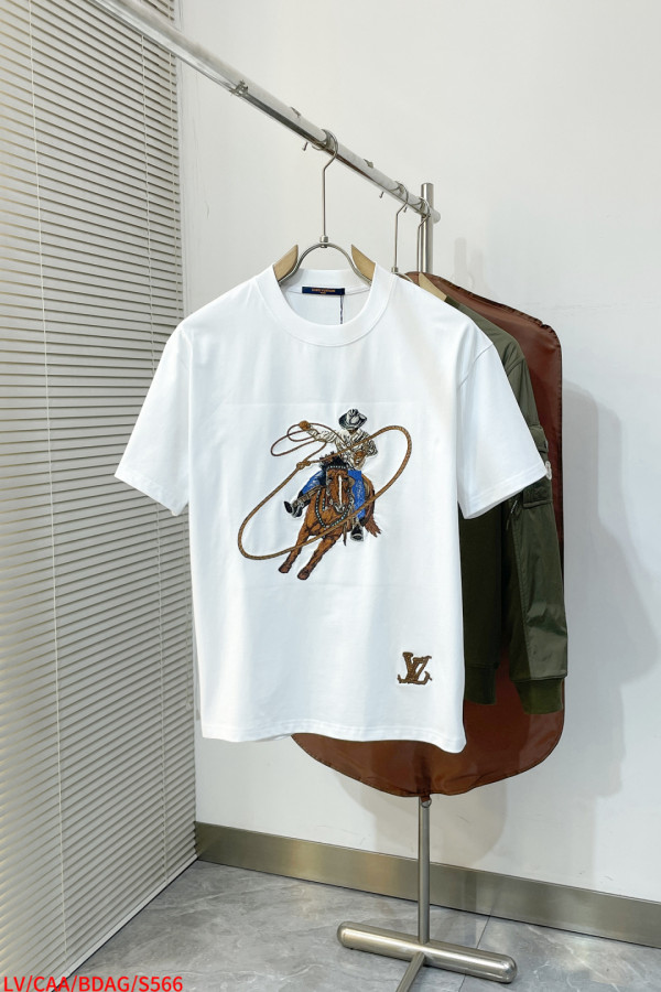 ルイヴィトン服 LOUIS VUITTON 2026新作 Tシャツ