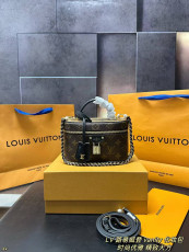 ルイヴィトンバッグ LOUIS VUITTON 2026新作 チェーンバッグ