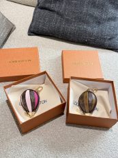ルイヴィトンバッグ LOUIS VUITTON 2026新作 キーホルダー