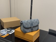 ルイヴィトンバッグ LOUIS VUITTON 2026新作 スリングバッグ