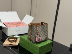 グッチバッグ GUCCI 2026新作 バケットバッグ