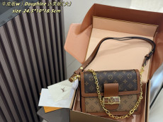 ルイヴィトンバッグ LOUIS VUITTON 2026新作 スリングバッグ