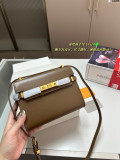 サンローランバッグ Yves Saint Laurent 2026新作 スリングバッグ