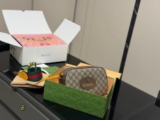 グッチバッグ GUCCI 2026新作 スリングバッグ