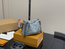 ルイヴィトンバッグ LOUIS VUITTON 2026新作 スリングバッグ