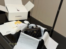 シャネルバッグ CHANEL 2026新作 スリングバッグ