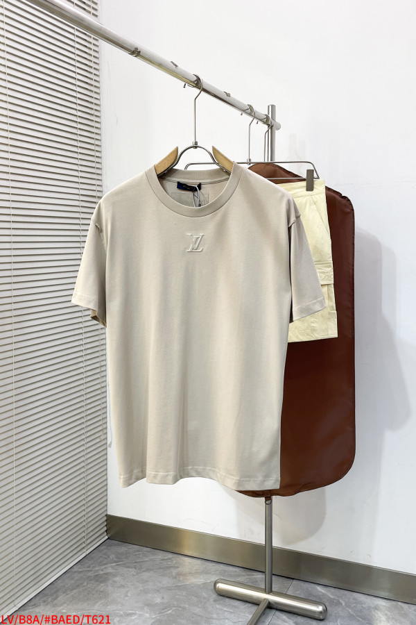 ルイヴィトン服 LOUIS VUITTON 2026新作 Tシャツ