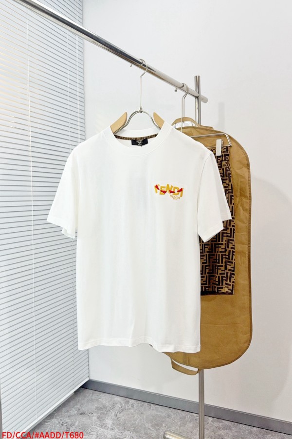 フェンディ服 FENDI 2026新作 Tシャツ