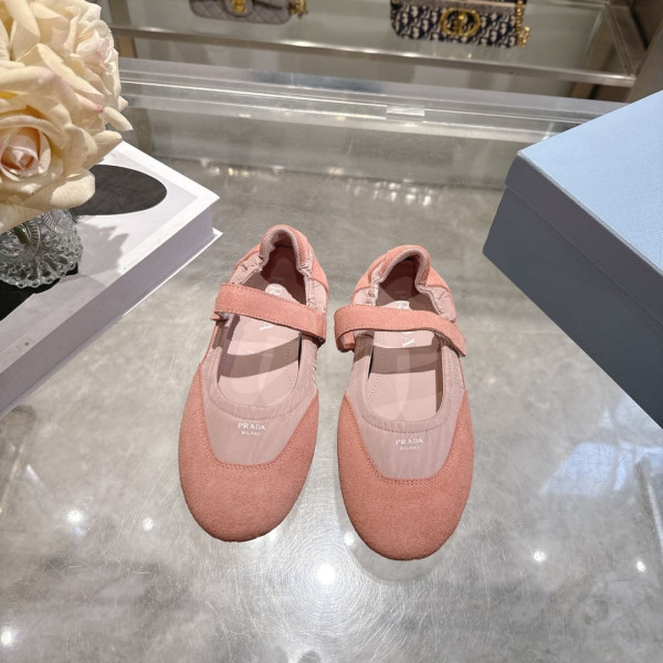 プラダ靴 PRADA 2026新作 カジュアルシューズ