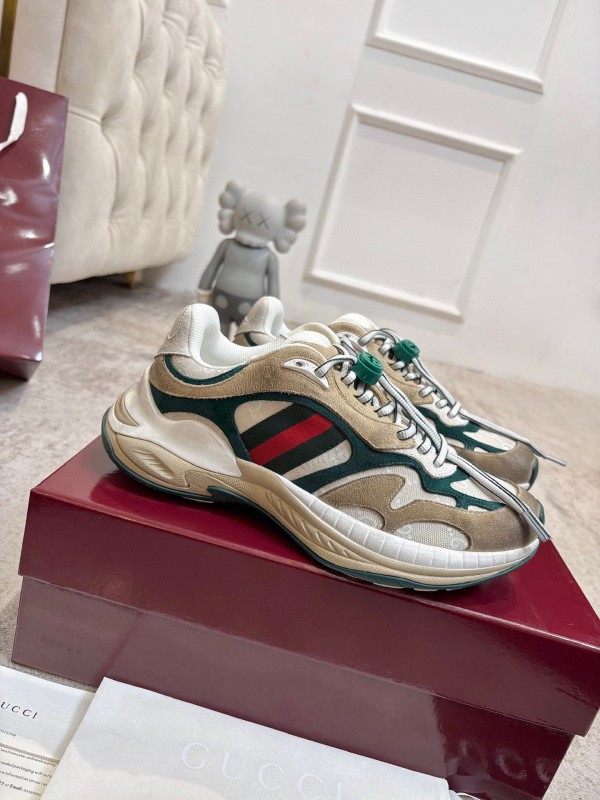 グッチ靴 GUCCI 2026新作 カジュアルシューズ