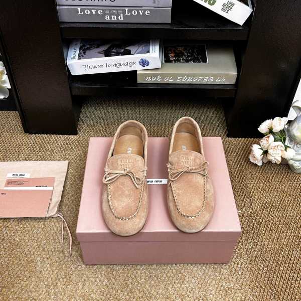ミュウミュウ靴 Miu Miu 2026新作 ローファー