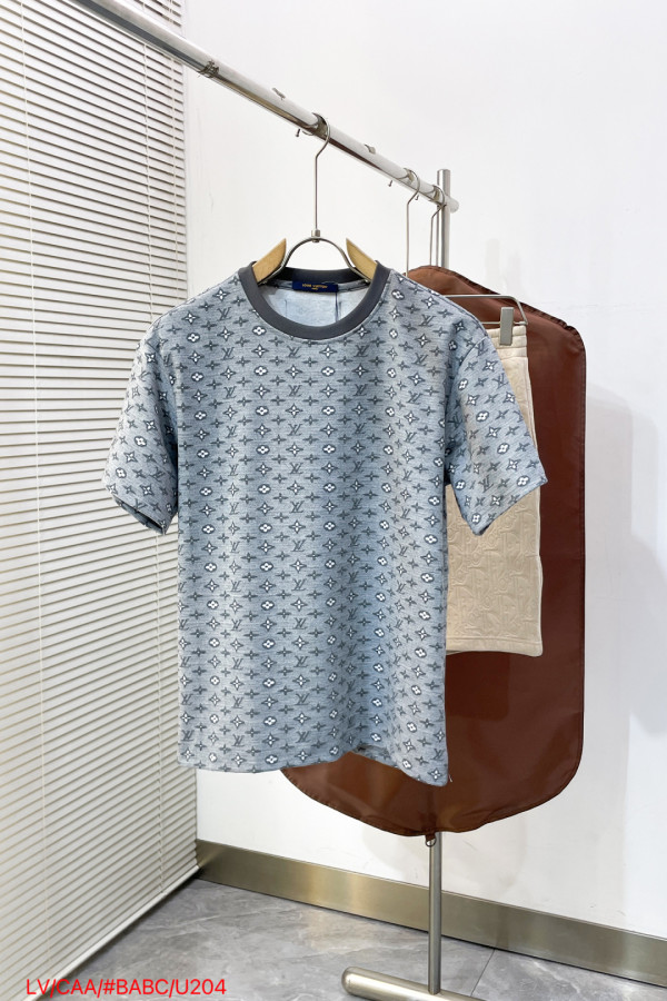 ルイヴィトン服 LOUIS VUITTON 2026新作 Tシャツ