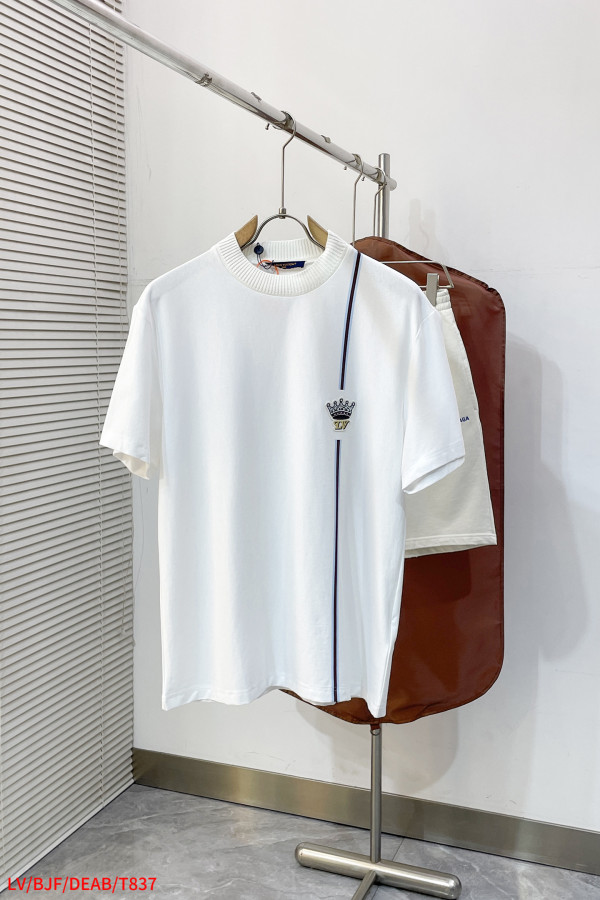 ルイヴィトン服 LOUIS VUITTON 2026新作 Tシャツ