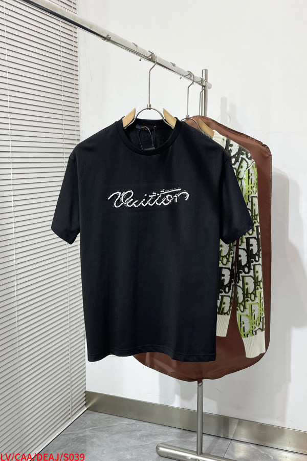 ルイヴィトン服 LOUIS VUITTON 2026新作 Tシャツ