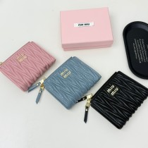 ミュウミュウ財布 Miu Miu 2026新作 財布