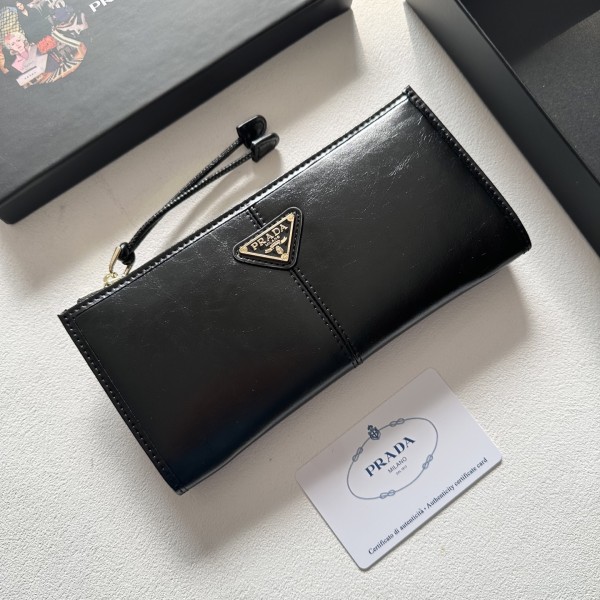 プラダ財布 PRADA 2026新作 財布